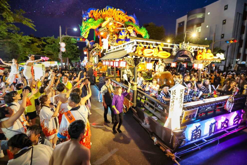 青森県　十和田市秋祭り